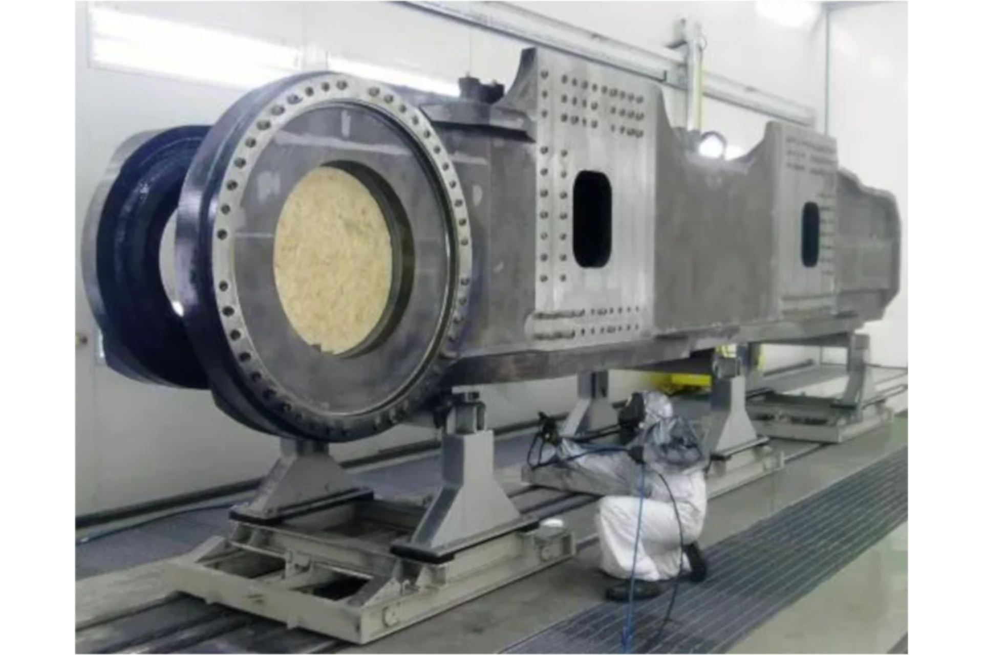 Egyedi anyagmozgató berendezés